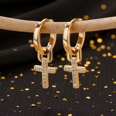 Aretes Dorados "Cruz Lumina"