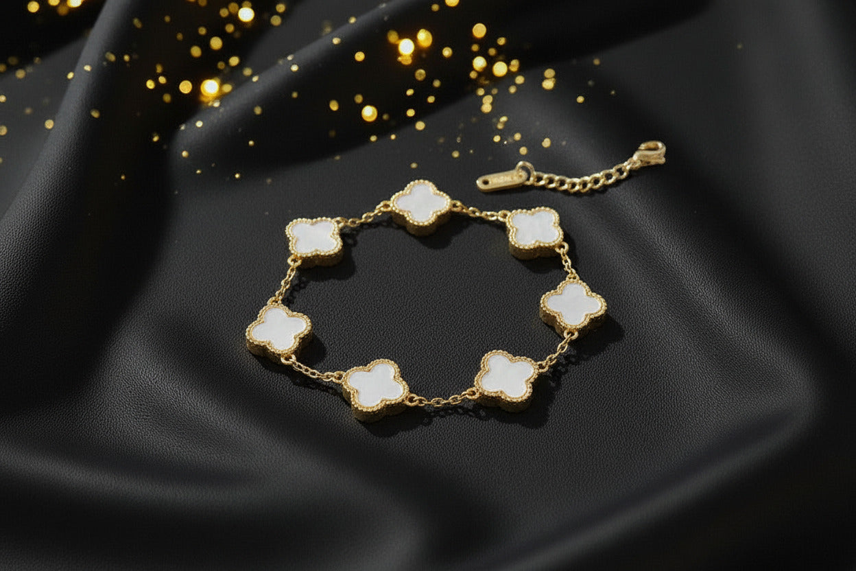 Pulsera Dorada Blanca "Nexo Lucky"