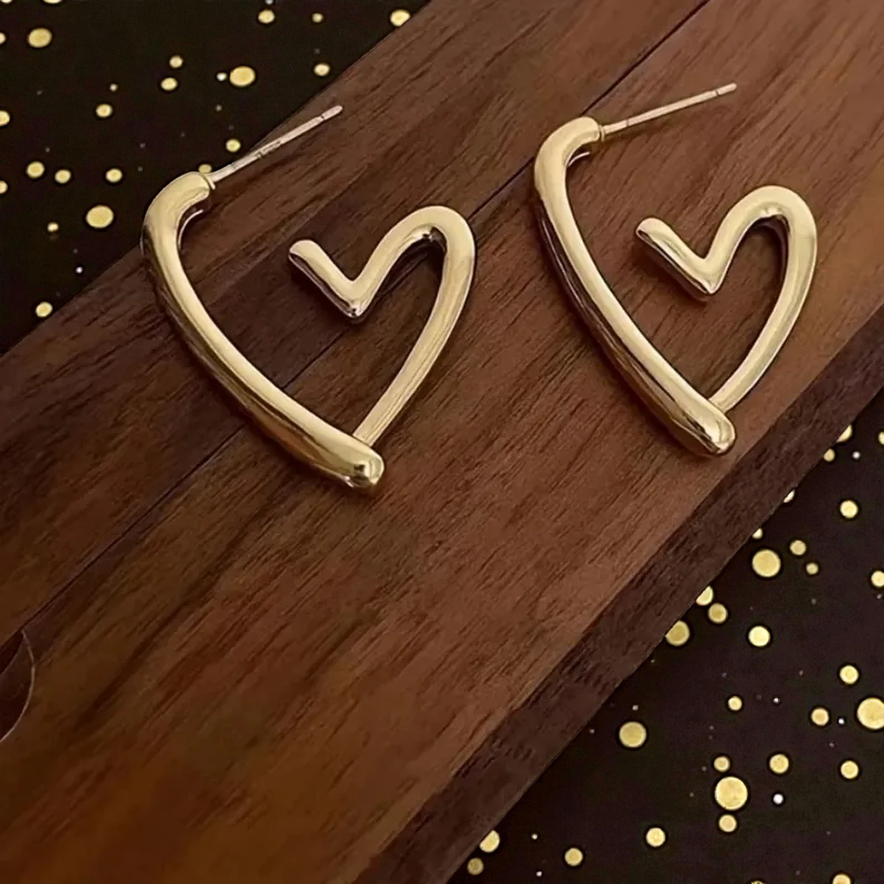 Pendientes de Aro "Open Heart" en Oro de 18K