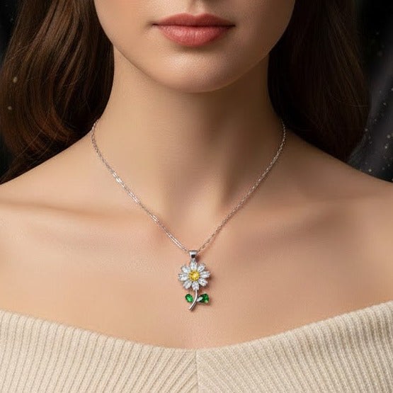 Collar Plateado "Margarita"