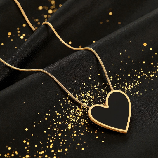 Collar Dorado "Essential Black"