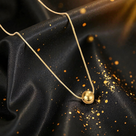 Collar Dorado "Esfera de Luz"