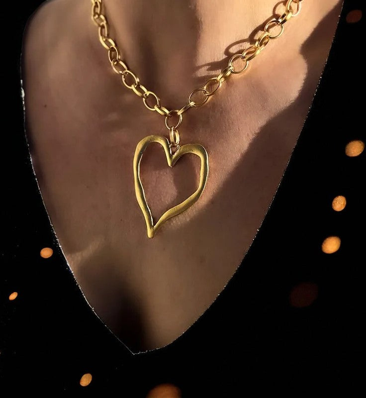 Conjunto - Collar/Aretes Hermoso y Gran Corazon Especial Dorado / Beautiful and Big Special Heart