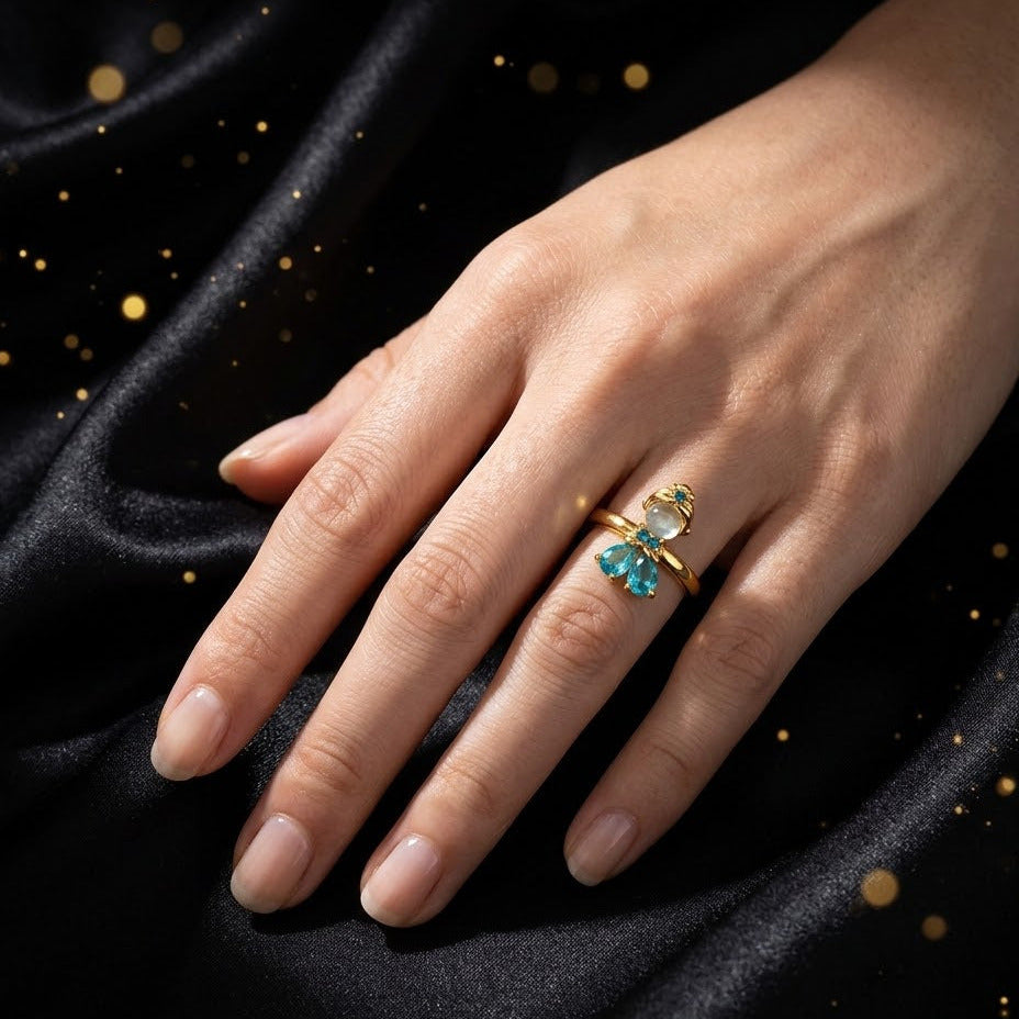 Anillo Dorado Princesa de Cristal Azul