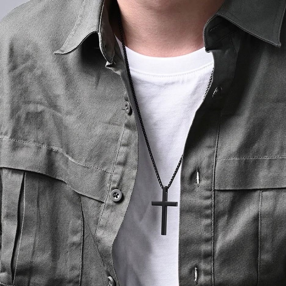 Collar Negro "Filipenses 4:13"