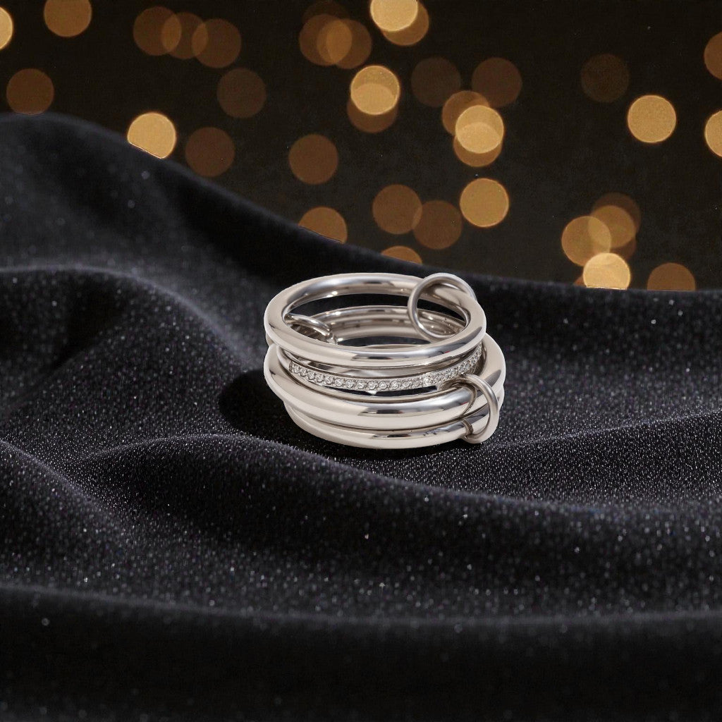 Anillo Plateado "Herencia" de 4 capas