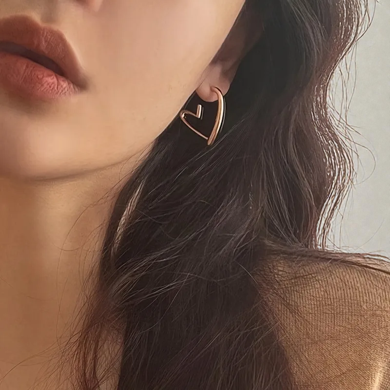 Pendientes de Aro "Open Heart" en Oro de 18K