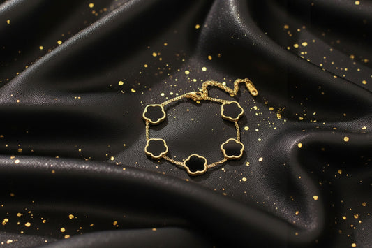 Pulsera Dorada Negro "Nexo Lucky"