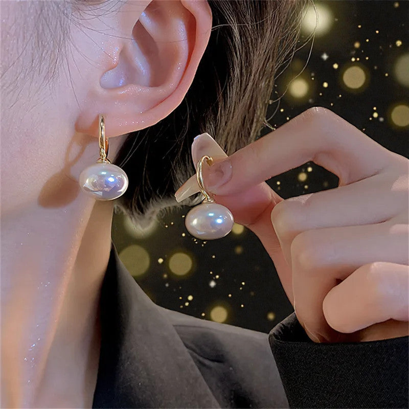 Aretes "Orbit Pearl" de Silueta Circular