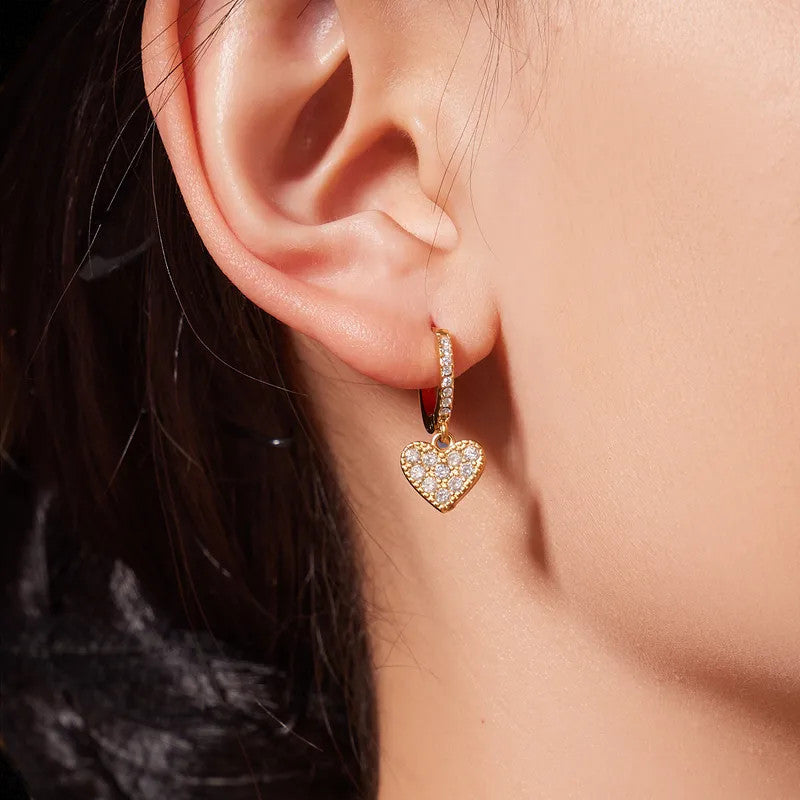 Aretes Dorados "Corazón Radiante"