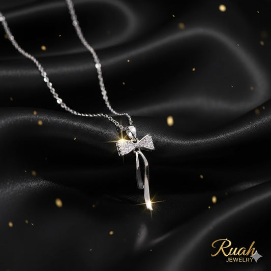 Collar Plateado Lazo Real