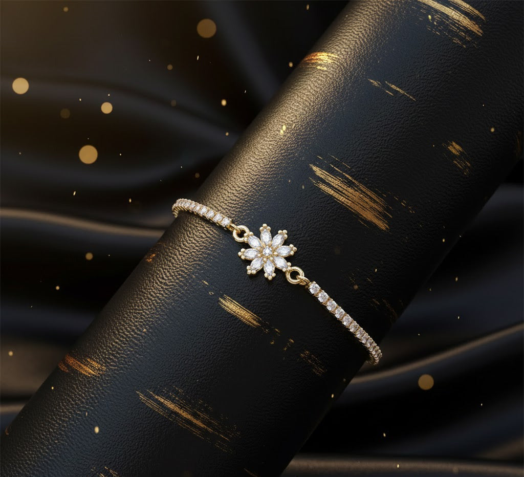 Pulsera Dorada y Circonita "Lirio Blanco"