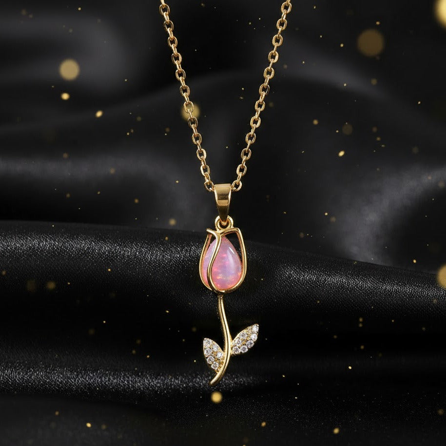 Collar Dorado "Tulipan Rosa"